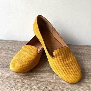 Clarks Indigo Mustard Yellow Leather Loafers 9.5